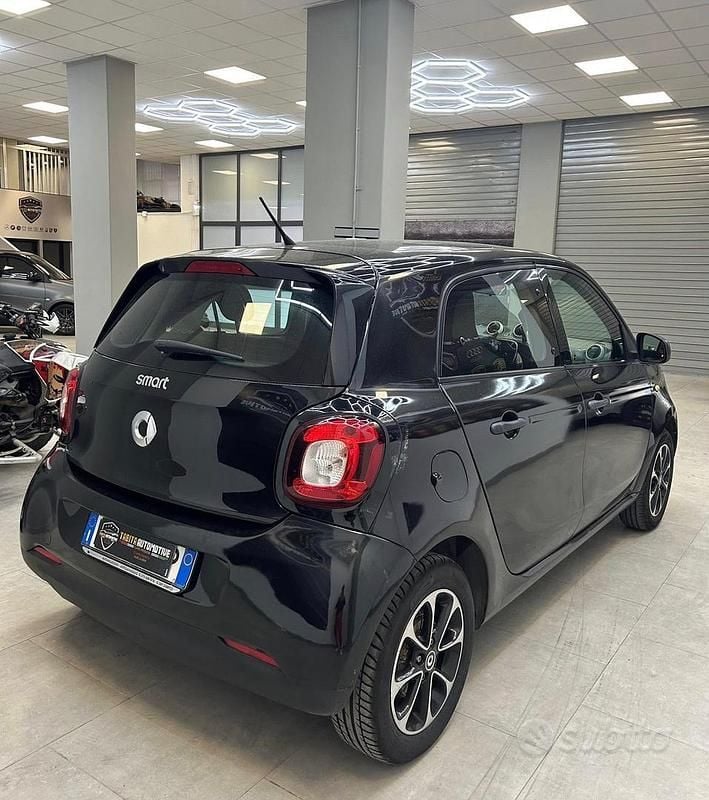 Usata Smart ForFour Passion 61 CV (44 kW) 2015 Nero Utilitaria
