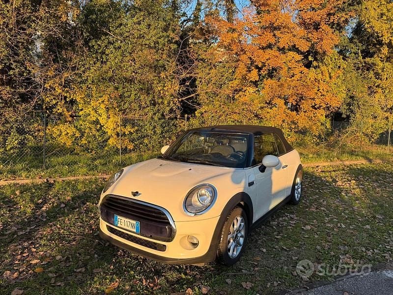 Usata Mini Cooper Cabriolet 136 CV (100 kW) 2015 Bianco Cabrio
