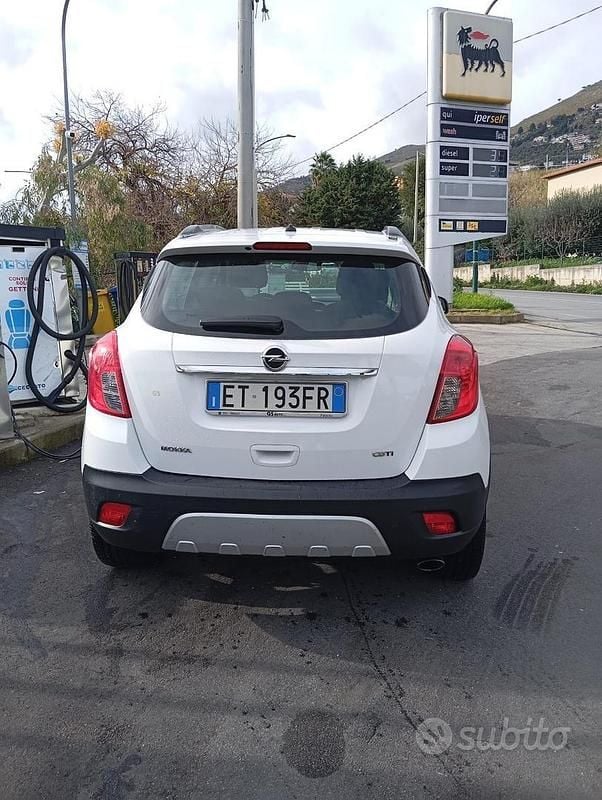 Usata Opel Mokka 130 CV (95 kW) 2014 Bianco SUV