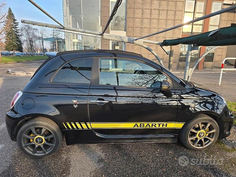 Usata Abarth 595C 140 CV (102 kW) 2016 Nero Cabrio