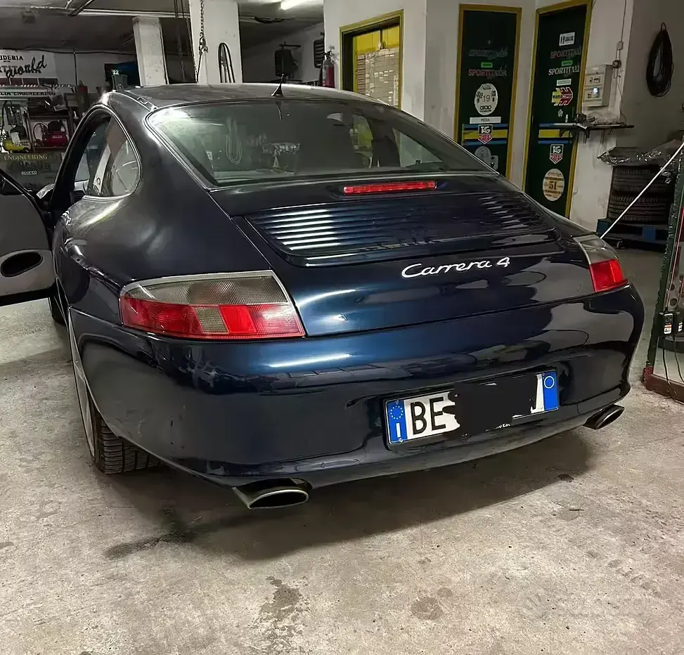 Usata Porsche 911 Carrera 4 300 CV (220 kW) 1998 Blu Coupé