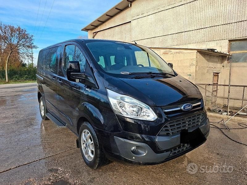 Begagnad Ford Tourneo 125 HK (91 kW) 2015 Minibuss