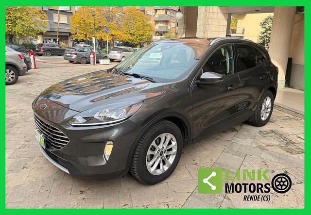 Usata Ford Kuga Titanium 120 CV (88 kW) 2021 Grigio SUV