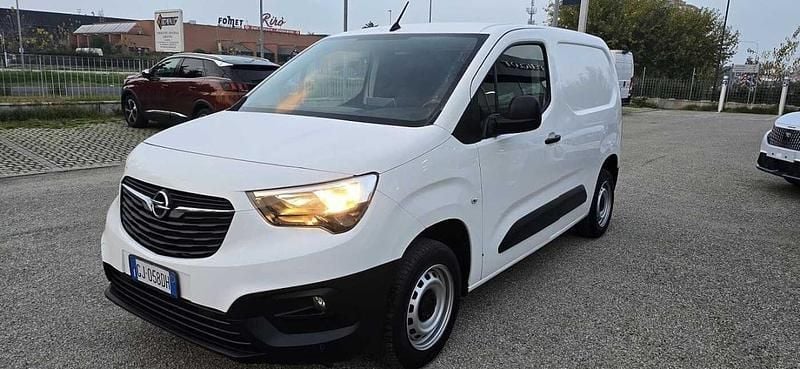Usata Opel Combo Edition 101 CV (74 kW) 2022 Monovolume