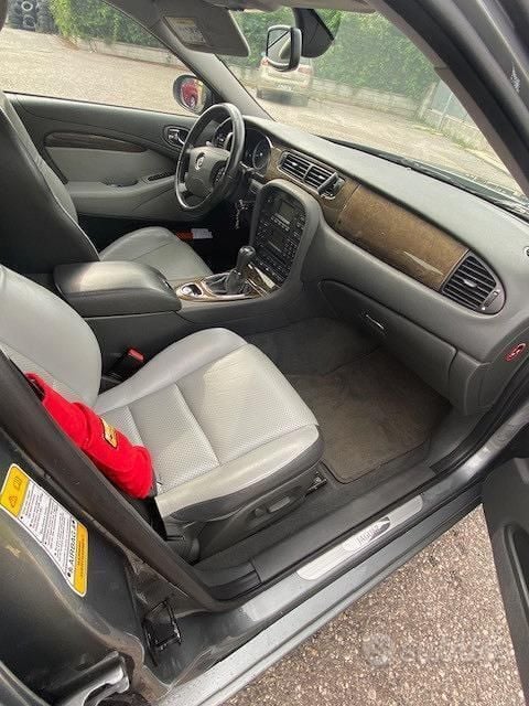 Usata Jaguar S-Type S 207 CV (152 kW) 2004 Grigio Berlina