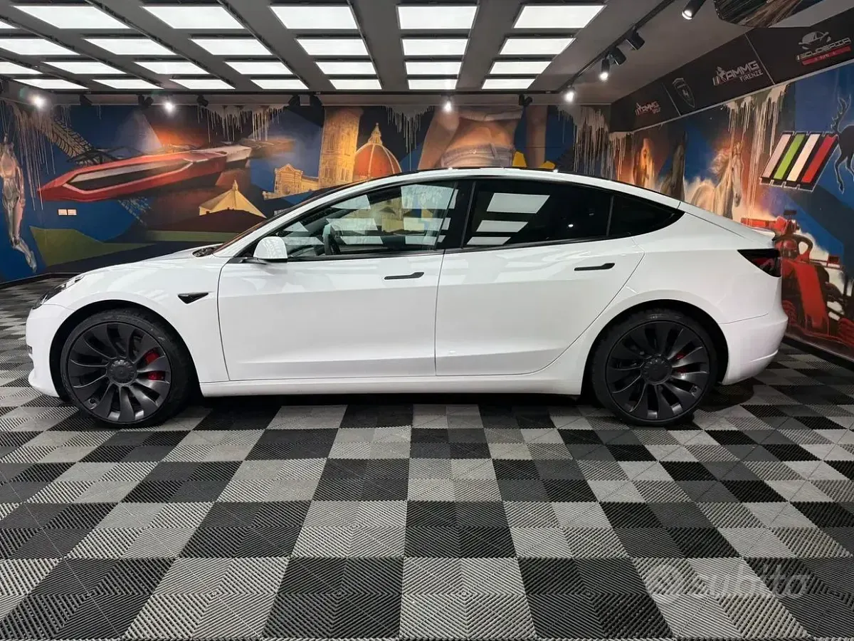 Usata Tesla Model 3 Long Range AWD 366 kW (498 CV) 2023 Bianco Berlina