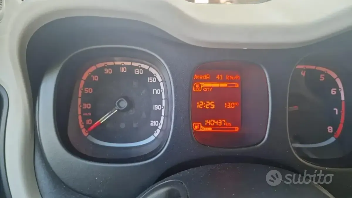 Usata Fiat Panda Easy 69 CV (50 kW) 2015 Utilitaria