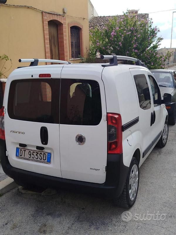 Usata Fiat Qubo Trekking 75 CV (55 kW) 2008 Bianco Monovolume