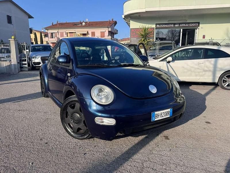 Usata VW New Beetle 116 CV (85 kW) 2000 Blu Utilitaria