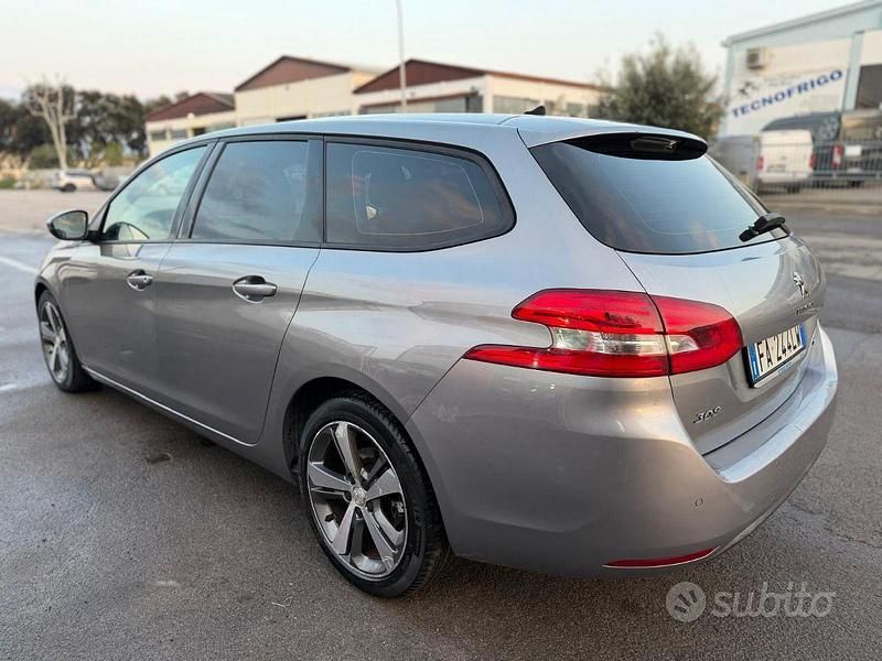 Usata Peugeot 308 GT-line 120 CV (88 kW) 2015 Grigio Station wagon