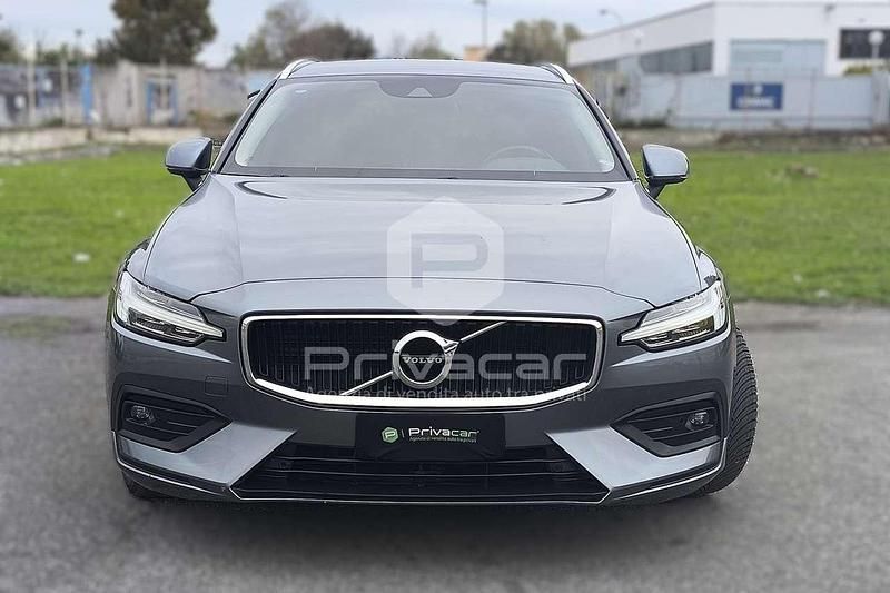 Usata Volvo V60 Business Edition 150 CV (110 kW) 2019 Grigio Station wagon