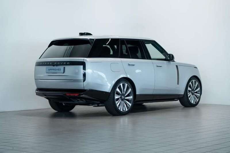 Usato 2022 Land Rover Range Rover 4.4 Benzin 530 CV (154.900 €)