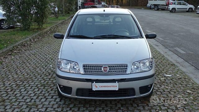Usata Fiat Punto Classica 60 CV (44 kW) 2008 Grigio Berlina