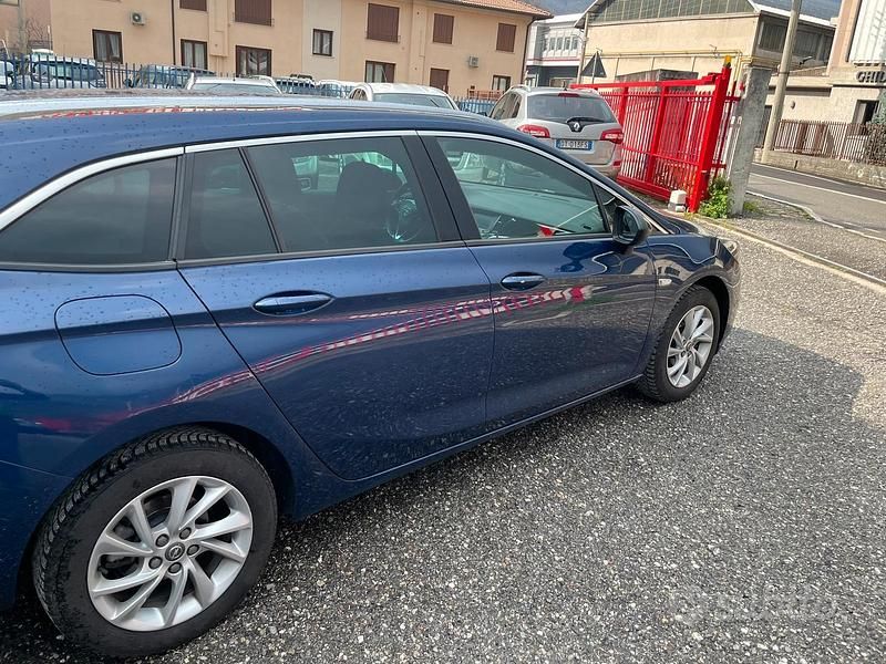 Usata Opel Astra 2021 Blu Station wagon