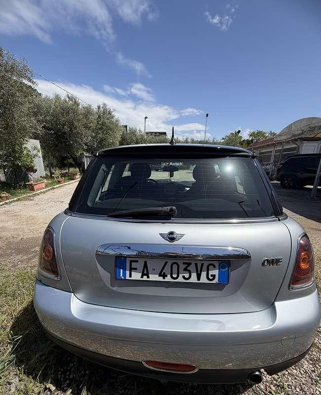 Usata Mini ONE 95 CV (69 kW) 2007 Utilitaria