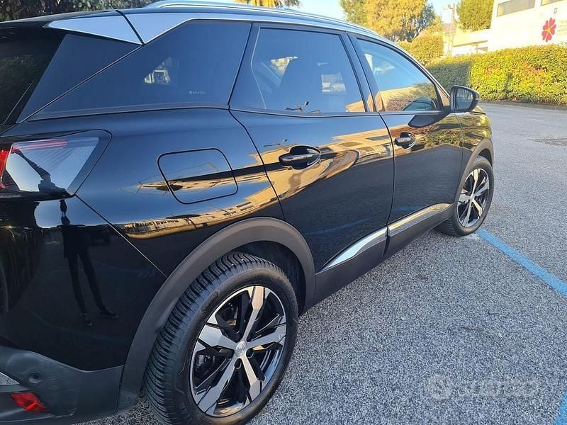Usata Peugeot 3008 Allure 2021 Nero SUV