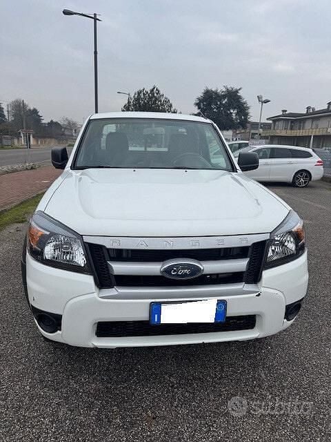 Usata Ford Ranger XL 143 CV (105 kW) 2011 Bianco Pick-up