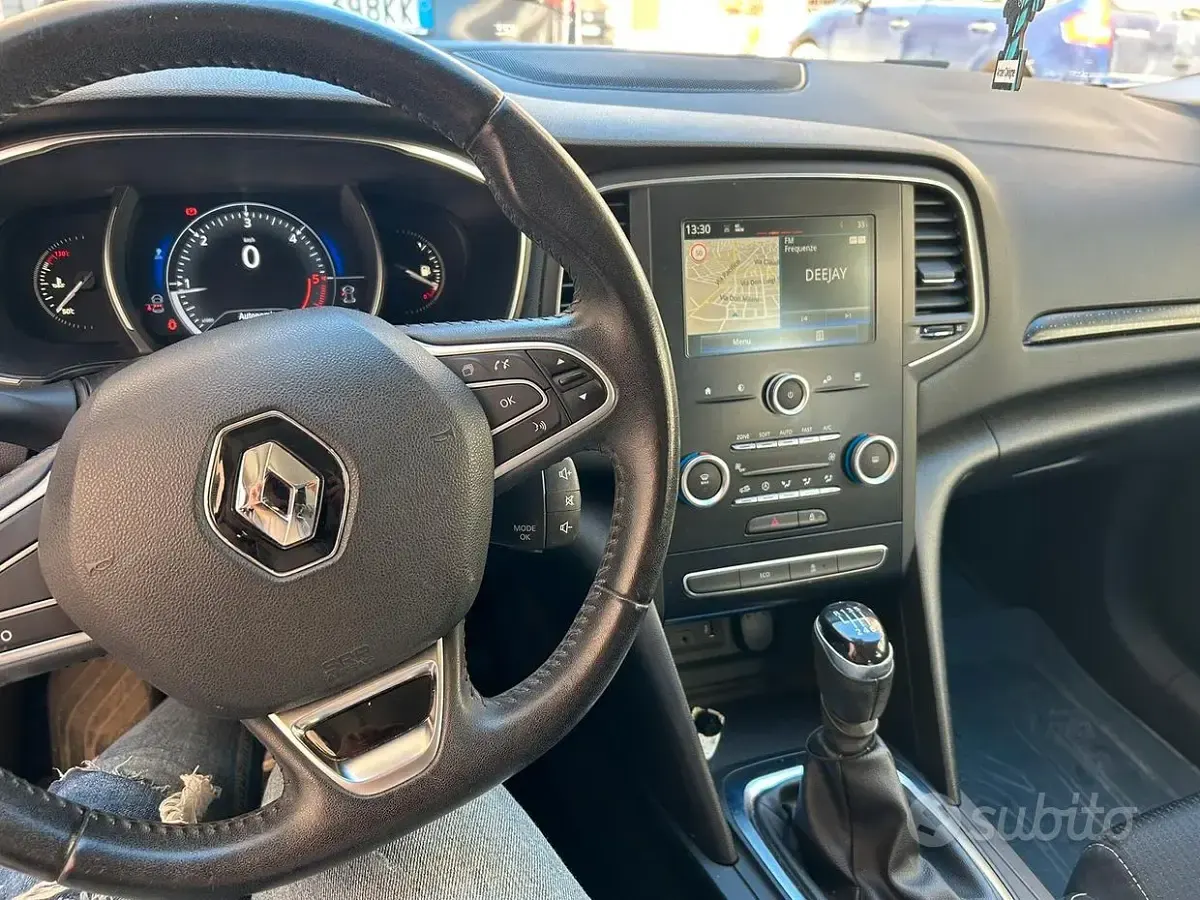 Usata Renault Mégane IV 110 CV (80 kW) 2017 Berlina