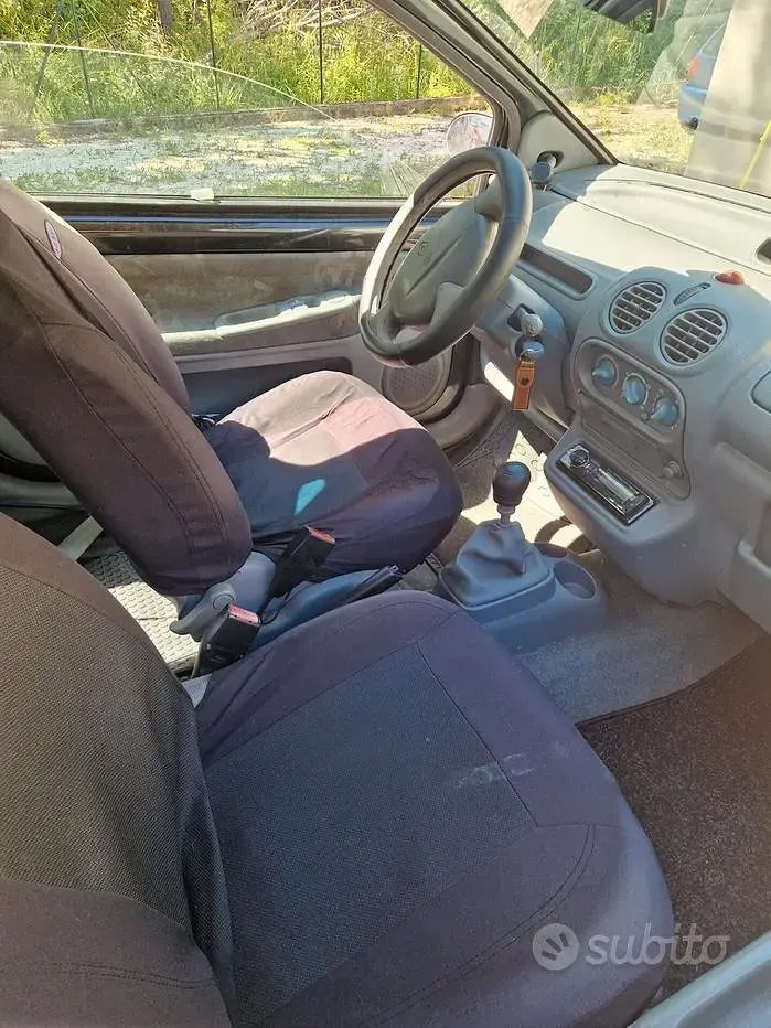 Usata Renault Twingo 58 CV (42 kW) 2007 Nero Utilitaria