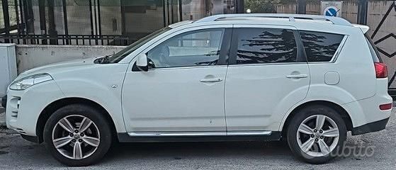 Bianco Usata 2009 Peugeot 4007 SUV | 5300 € (Buon prezzo) - Immagine 1/1