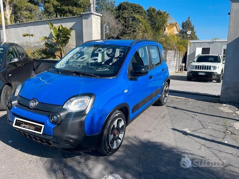 Blu Usata 2019 Fiat Panda Cross Cross Due volumi | 9900 € (Buon prezzo) - Immagine 1/4