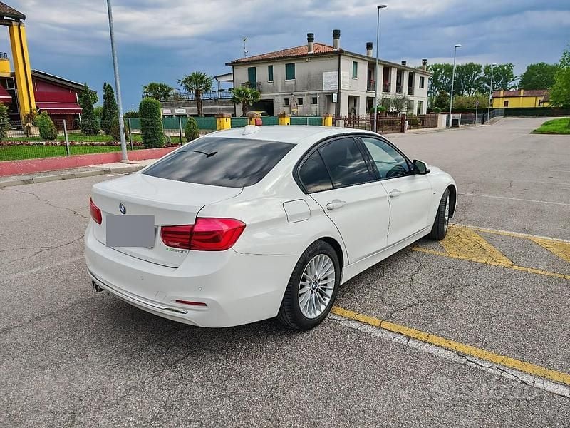 Usata BMW 320 Luxury Line 190 CV (139 kW) 2016 Bianco Berlina