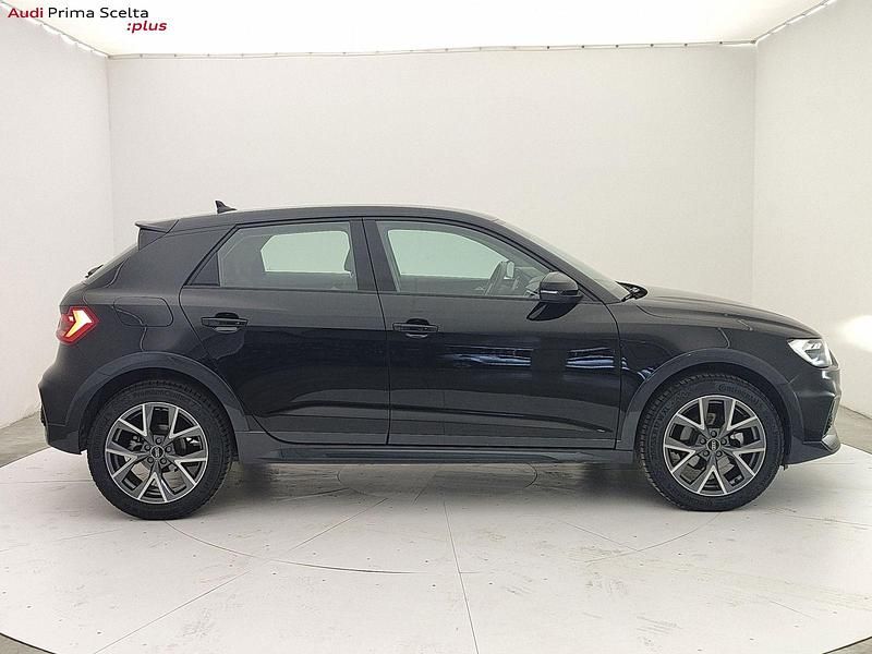 Usata Audi A1 Admired 110 CV (80 kW) 2023 Nero mythos metallizzato SUV