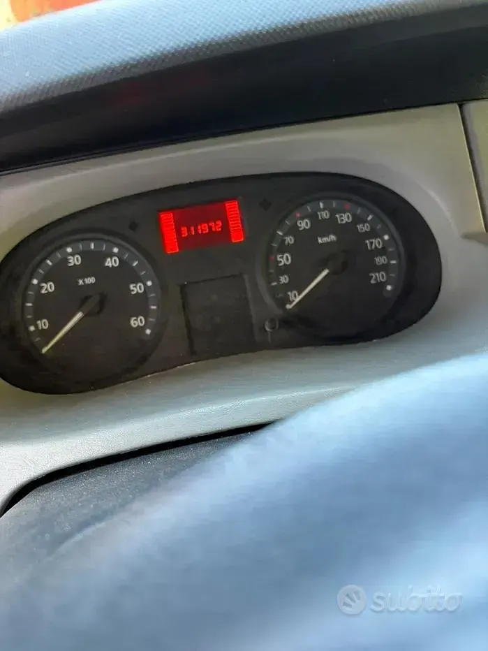 Usata Renault Trafic 100 CV (73 kW) 2007 Nero Monovolume