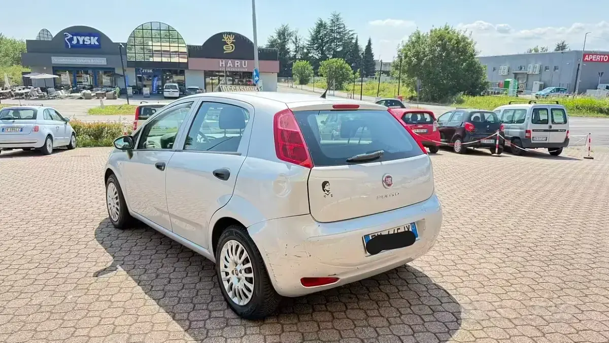 Usata Fiat Punto 77 CV (56 kW) 2017 Grigio Utilitaria