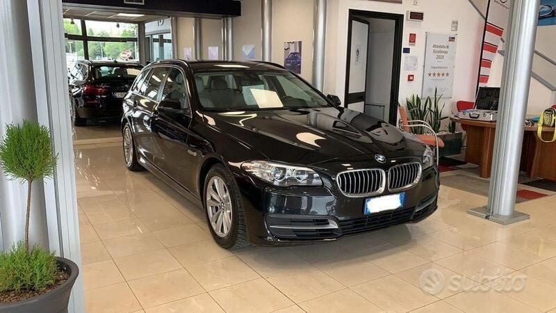 Usata BMW 520 Luxury Line 190 CV (139 kW) 2017 Nero Station wagon