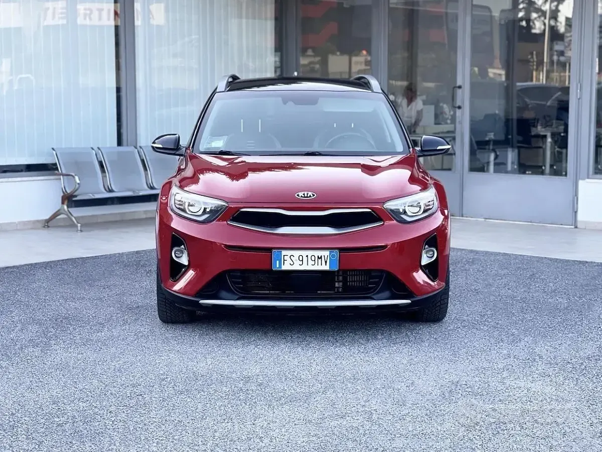 Usata Kia Stonic 120 CV (88 kW) 2018 Rosso SUV