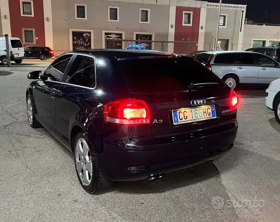 Usata Audi A3 Ambition 140 CV (102 kW) 2004 Blu Utilitaria