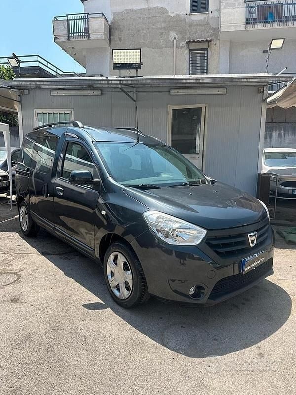 Usata Dacia Dokker 75 CV (55 kW) 2015 Verde Monovolume
