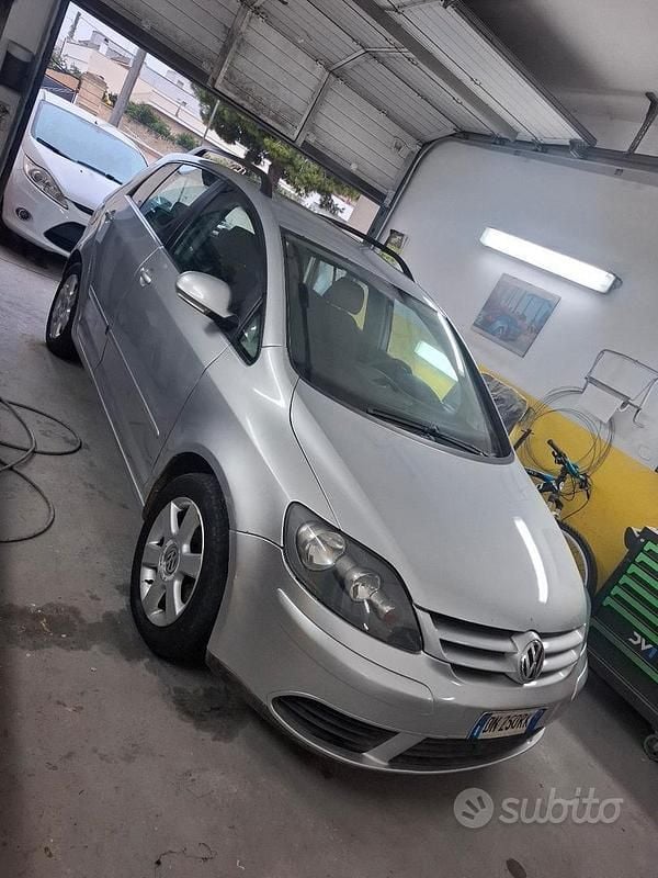 Usata VW Golf 105 CV (77 kW) 2008 Berlina