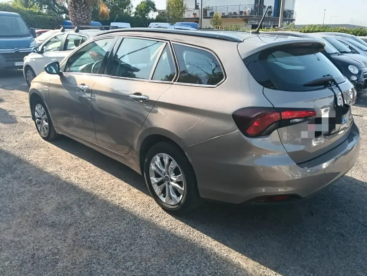 Usata Fiat Tipo S 120 CV (88 kW) 2017 Argento Station wagon