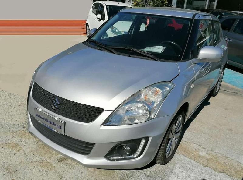 Grigio(met.) Usata 2016 Suzuki Swift Due volumi | 7900 € (Buon prezzo) - Immagine 1/4