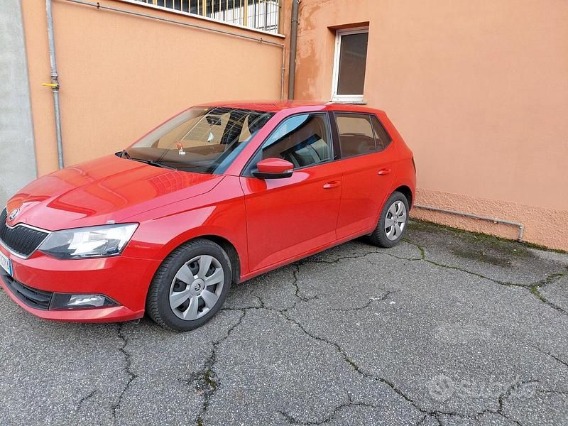 Usata 2015 Skoda Fabia Berlina | 11.000 € - Immagine 1/2