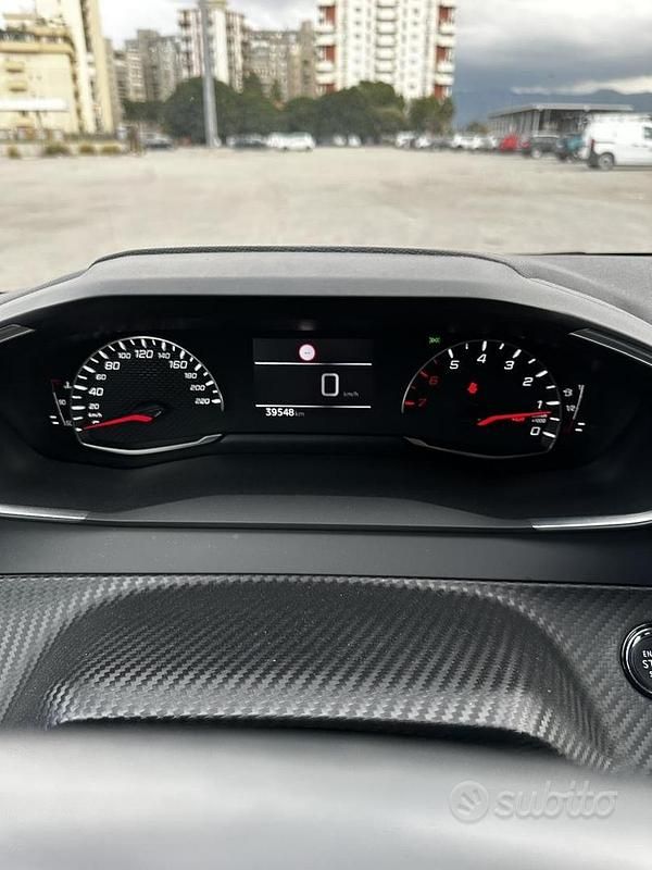 Usata Peugeot 208 Allure 75 CV (55 kW) 2021 Utilitaria