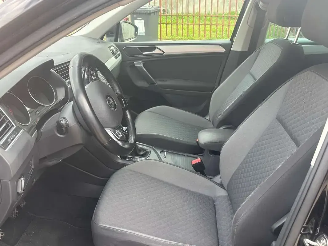 Gebraucht VW Tiguan Business 150 PS (110 kW) 2016 Schwarz SUV