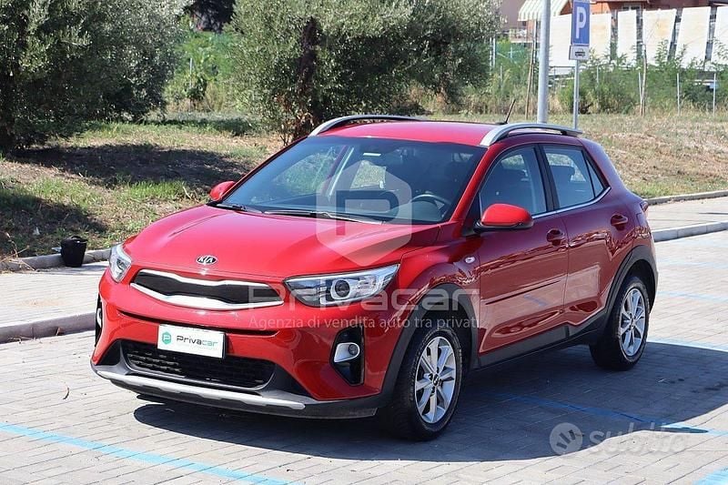 Usata Kia Stonic Style 100 CV (73 kW) 2020 Rosso SUV