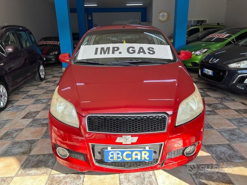 Usata Chevrolet Aveo 86 CV (63 kW) 2012 Rosso Utilitaria