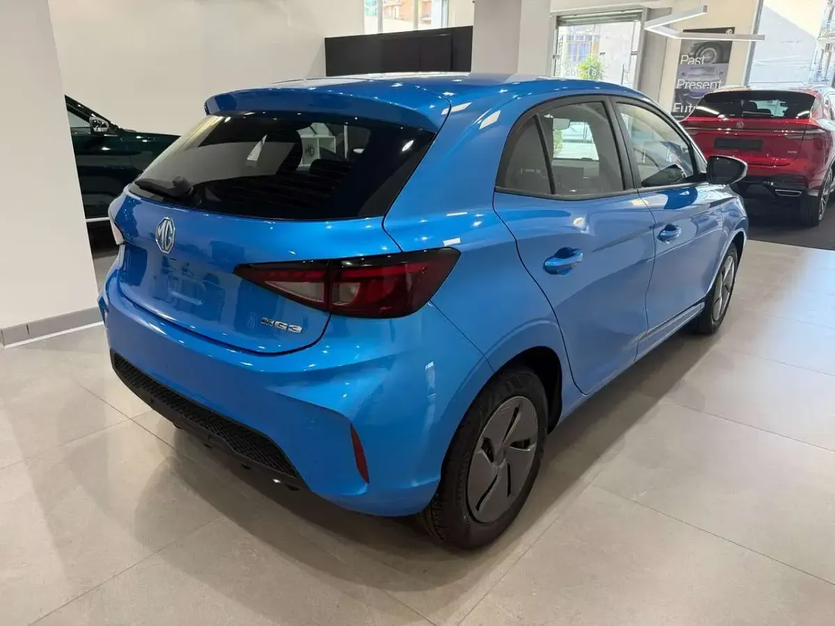 Nuevo MG MG3 116 CV (85 kW) 2026 Azul Utilitario