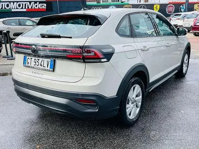 Usata VW Taigo Life 110 CV (80 kW) 2024 Beige SUV