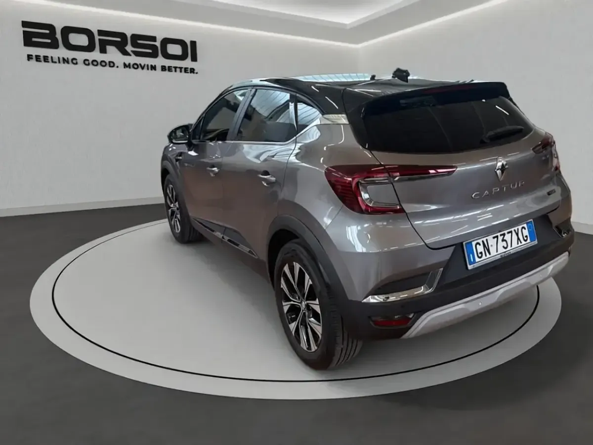 Usata Renault Captur Techno 94 CV (69 kW) 2023 Bic. antracite tetto nero SUV