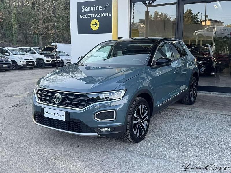 Usata VW T-Roc IQ Drive 150 CV (110 kW) 2019 Blu/azzurro SUV