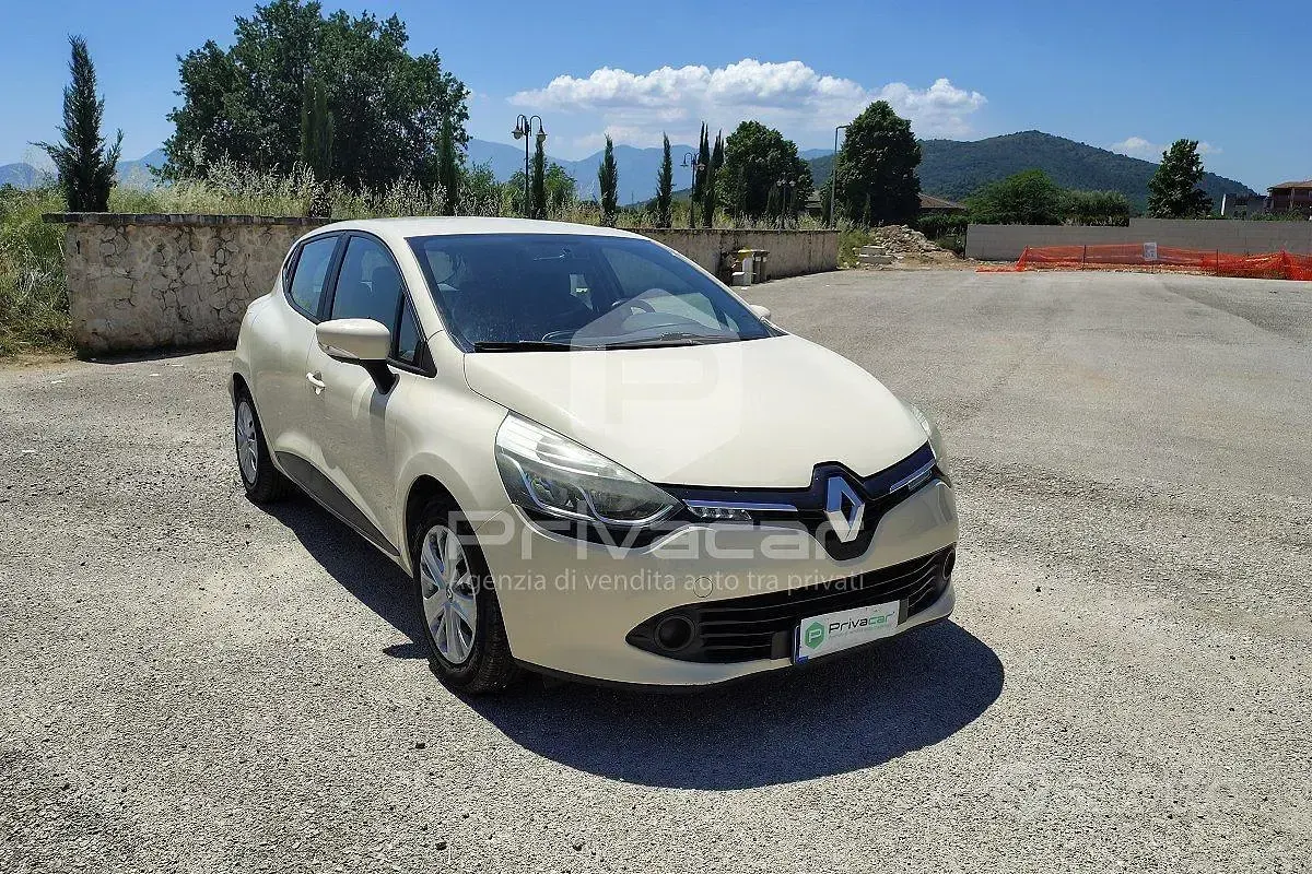 Usata Renault Clio Zen 73 CV (53 kW) 2016 Bianco Utilitaria