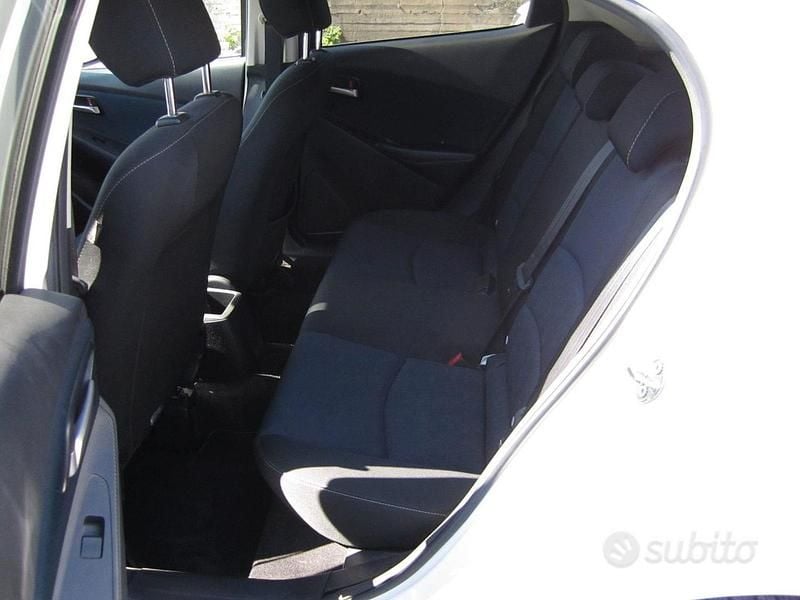 Usata Mazda 2 105 CV (77 kW) 2018 Bianco Berlina