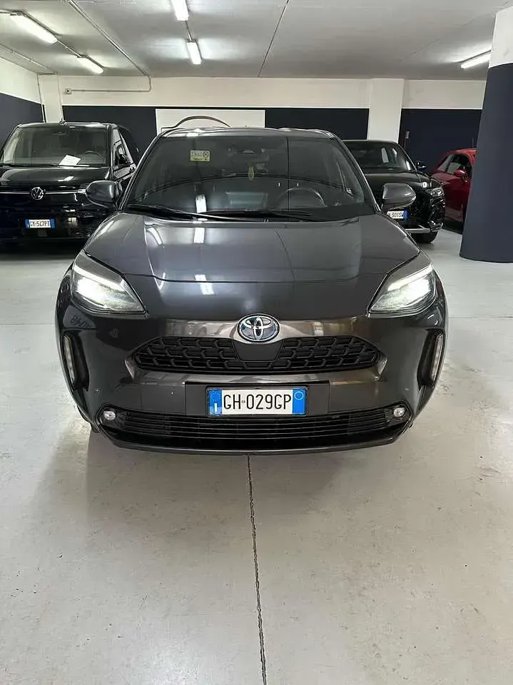 Usata Toyota Yaris Cross Trend 92 CV (67 kW) 2021 Antracite SUV