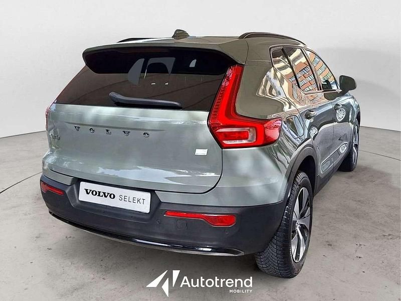 Usata Volvo XC40 Plus 211 CV (155 kW) 2023 Verde SUV