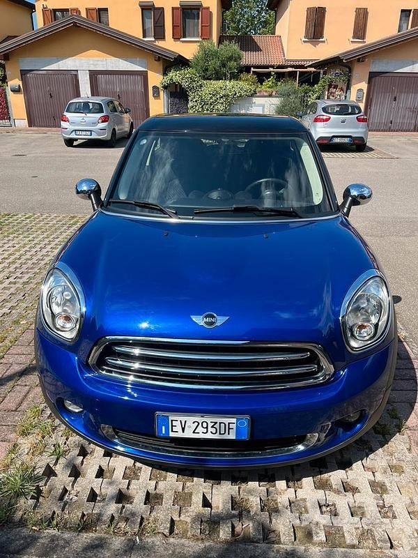 Usata Mini Cooper D 111 CV (81 kW) 2014 Blu Utilitaria